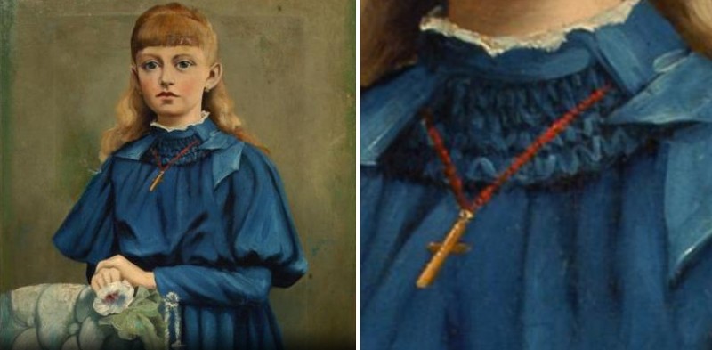 Blaues Kleid mit Wellkragen Blaues Kleid mit Wellkragen